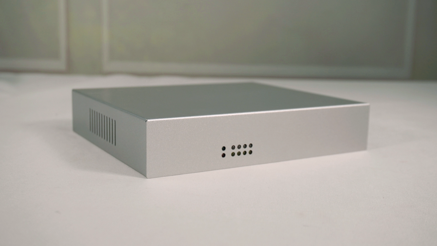 Desktop Network Appliance built-in Celeron Processor 4 Ports 2.5GbE Expandable LTE 5G Suitable for IoT Gateway Edge Computing Firewall Router BKHD-OTS-4L5G